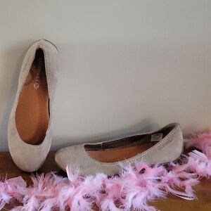 Merrell Women's Beige Loafers